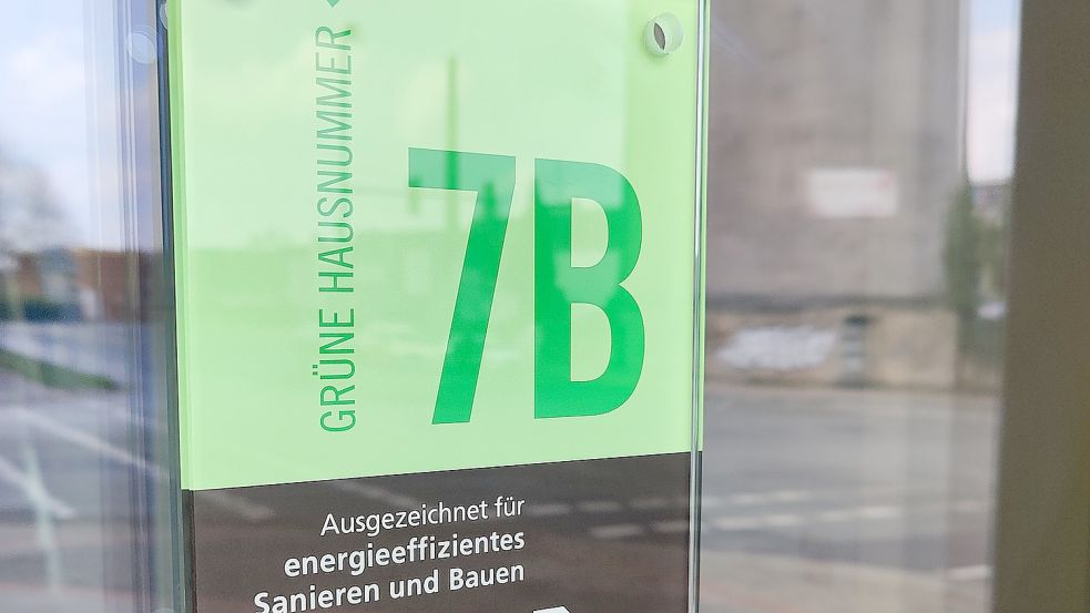 Beispiel für eine grüne Hausnummer. Foto: Wikipedia