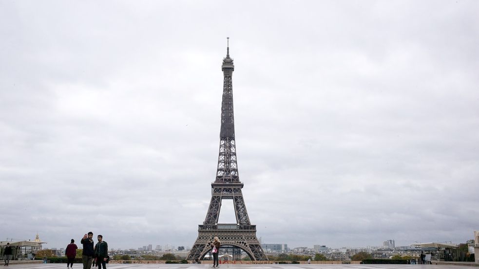 Stromausfall in Paris: 125.000 Haushalte waren zeitweise ohne Strom. Foto: Elko Hirsch/dpa