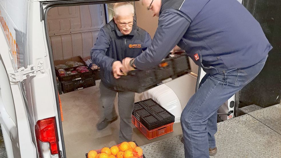 Bei den meisten Supermärkten stehen die Lebensmittel in Kisten an den Laderampen zur Abholung bereit. Foto: Kraft