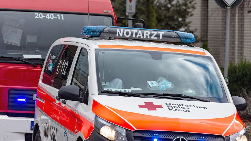 Alarmierte Rettungskräfte stellten vor Ort den Tod fest. Foto: Imago/Fotostand