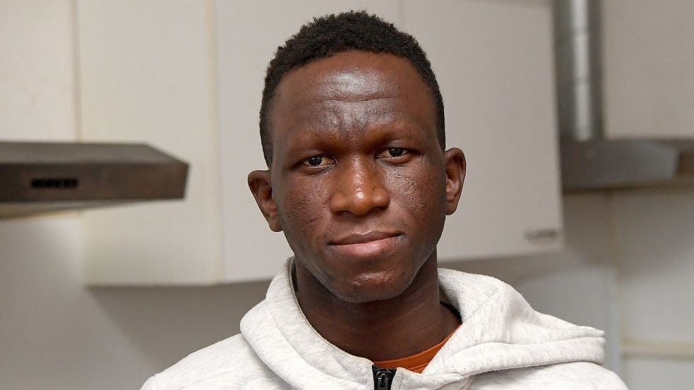 Der Student Abdoul Rahimi Diallo ist vor dem Krieg in der Ukraine geflohen. Nun absoll aus Deutschland raus – so will es die Leeraner Kreisverwaltung