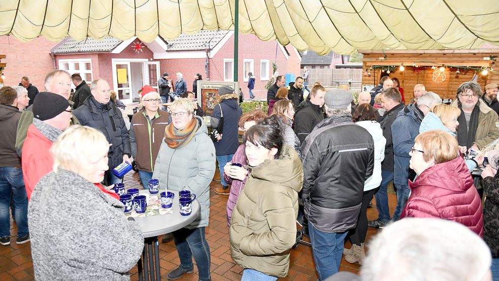 In Hollen findet am Sonnabend ein Weihnachtsmarkt statt. Foto: Stromann/Archiv