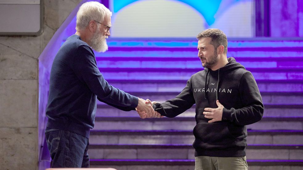 Im Oktober traf sich Wolodymyr Selenskyj zum Interview mit David Letterman im U-Bahnhof in Kiew. Der Präsident gab private Einblicke. Foto: Netflix