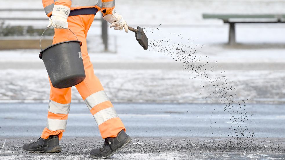 Am Montag wir vor Glatteis gewarnt. Foto: Hirschberger/DPA