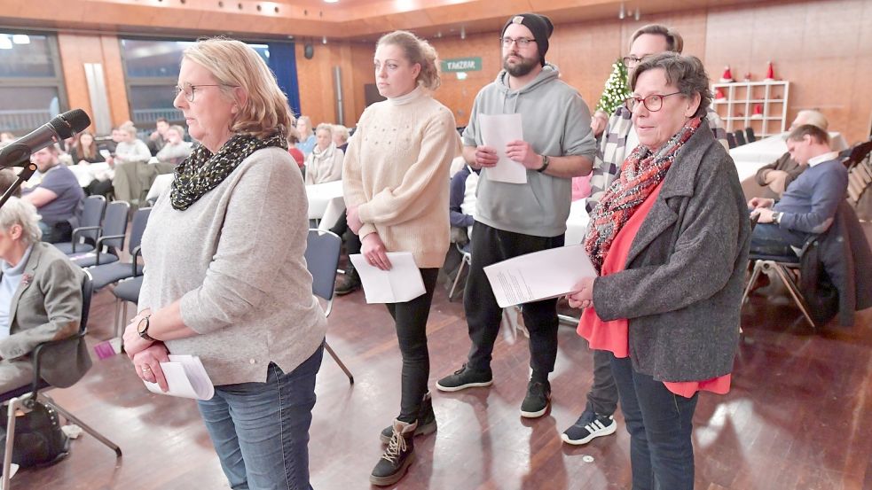 Kita-Beschäftigte und Elternvertreter machten in der Einwohnerfragestunde der Ratssitzung ihrem Ärger Luft. Foto: Ortgies