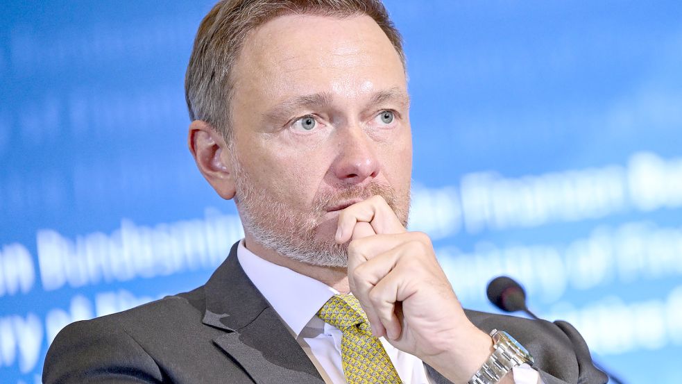 Bundesfinanzminister Christian Lindner (FDP) verweist auf ein „enormes gesamtstaatliches Finanzierungsdefizit“ im kommenden Jahr. Foto: Britta Pedersen