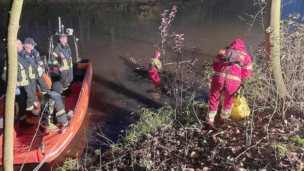 Die Einsatzkräfte suchten vor einigen Wochen bereits mit Booten nach der verschwundenen Katharina P. Foto: Feuerwehr Norden