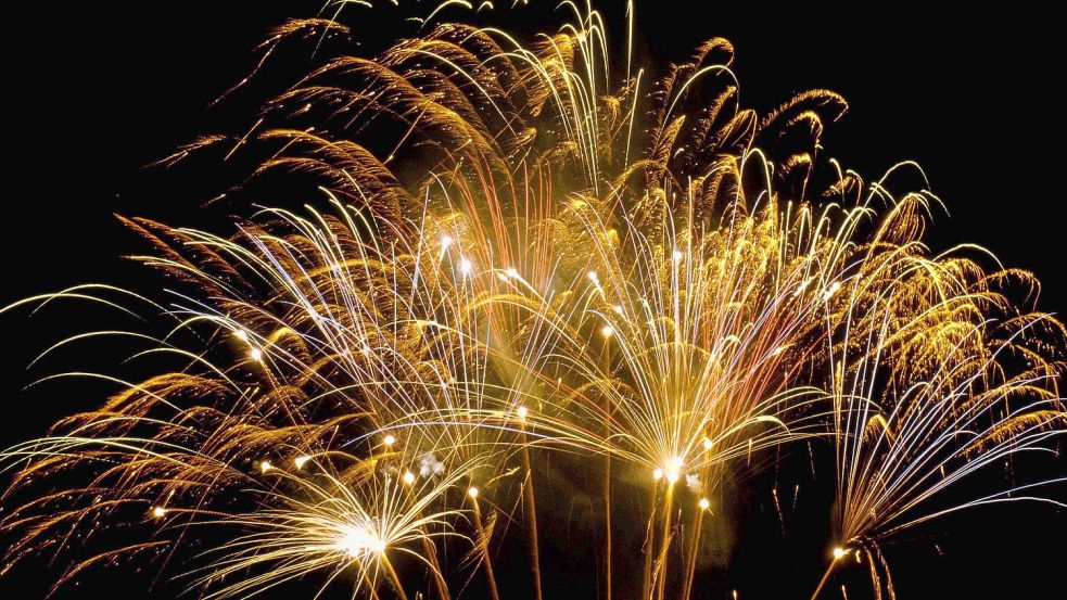 Nicht nur Feuerwerk: Zu Silvester pflegen unterschiedliche Länder unterschiedliche Bräuche. Foto: imago images/imagebroker/Bildagentur Geduldig