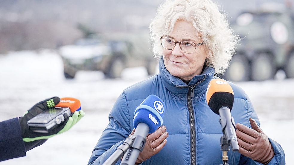 Verteidigungsministerin Lambrecht hat erneut irritiert - diesmal mit einem Video zum Jahreswechsel. Foto: dpa/Kay Nietfeld