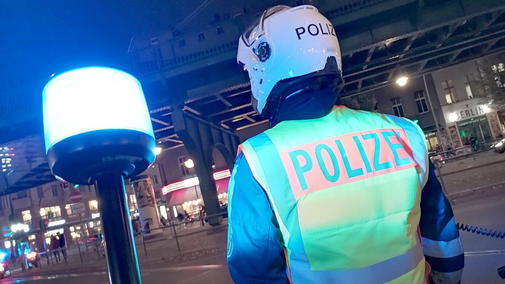 Die Polizei in Berlin soll in ihrem Dienst künftig mehr darauf achten, keine diskriminierende Sprache zu verwenden. Foto: imago images/Sabine Gudath