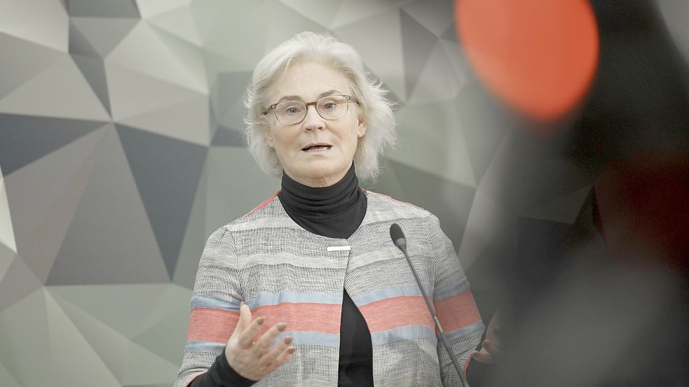 Verteidigungsministerin Christine Lambrecht steht massiv in der Kritik. Foto: imago images/Political-Moments