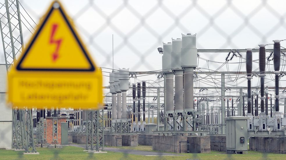 Ausländische Geheimdienste suchen offenbar das Internet nach Informationen über das deutsche Energienetz ab. Foto: dpa/Bernd Settnik