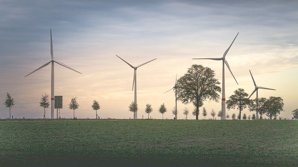 Vier Windkraftanlagen von jeweils 100 Metern Höhe sollen bei Upleward aufgestellt werden. Symbolfoto: Pixabay