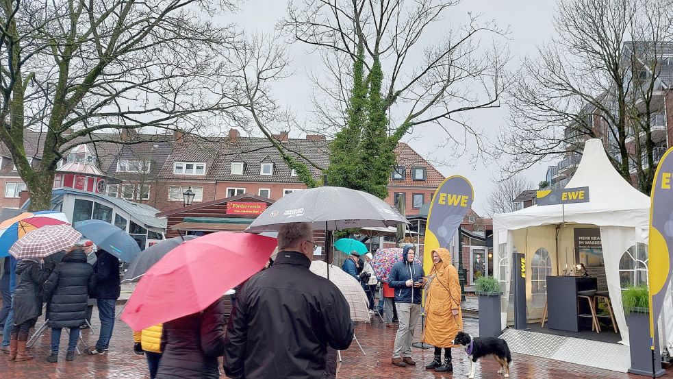 Die Info-Stände waren im Stadtgarten aufgebaut, zogen im Reden aber nicht allzu viele Interessierte an.
