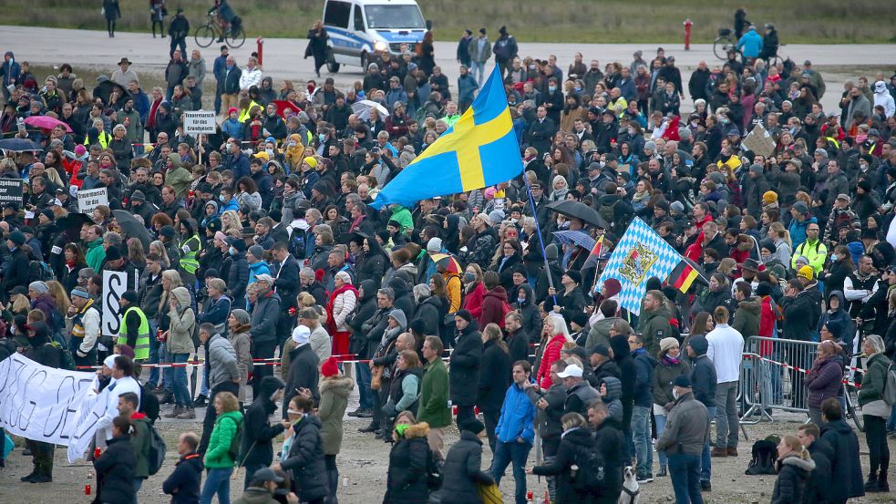 Skandinavisches Vorbild: Maßnahmen-Gegner forderten während der Pandemie, dem Beispiel der Schweden zu folgen und auf Corona-Restriktionen zu verzichten. In vielen Punkten lagen sie richtig. Eine Übersterblichkeit gab es dort nur ganz zu Beginn, später trat eher das Gegenteil ein. Foto: dpa