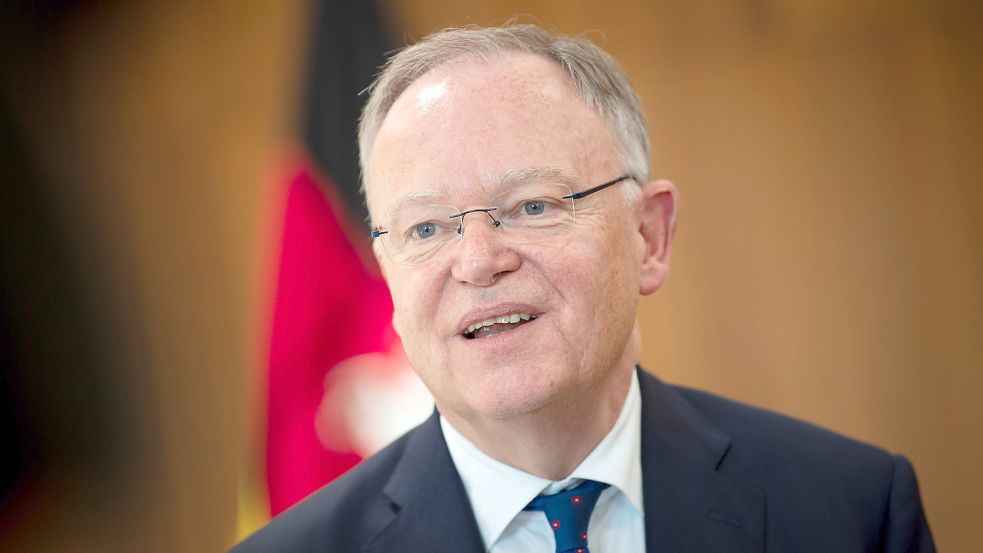 Unterstützt den Leeraner Festakt mit seinem Namen: Ministerpräsident Stephan Weil. Foto: Schuldt/dpa