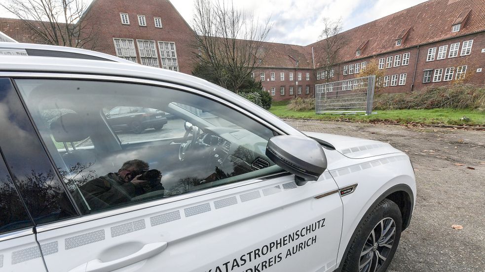 Das riesige Divisionsgebäude auf dem Kasernengelände in Aurich wird zur neuen Heimat für Flüchtlinge. Foto: Archiv/Ortgies