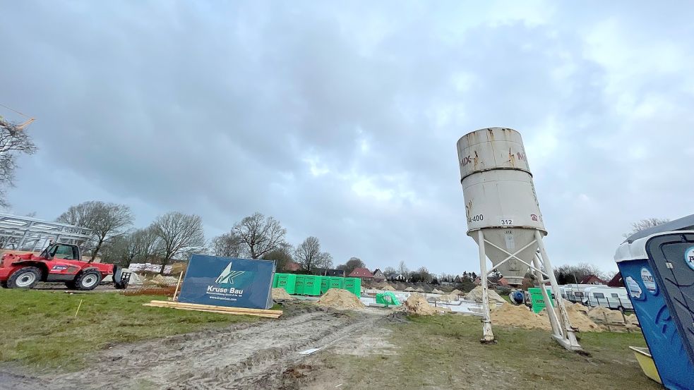 Im Schirumer Gewerbegebiet wird rege gebaut. Foto: Boschbach