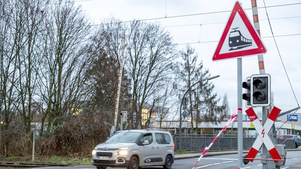 Bei einem tödlichen Unfall in Recklinghausen sind zwei Jungen von einem Güterzug erfasst worden. Foto: Christoph Reichwein/dpa