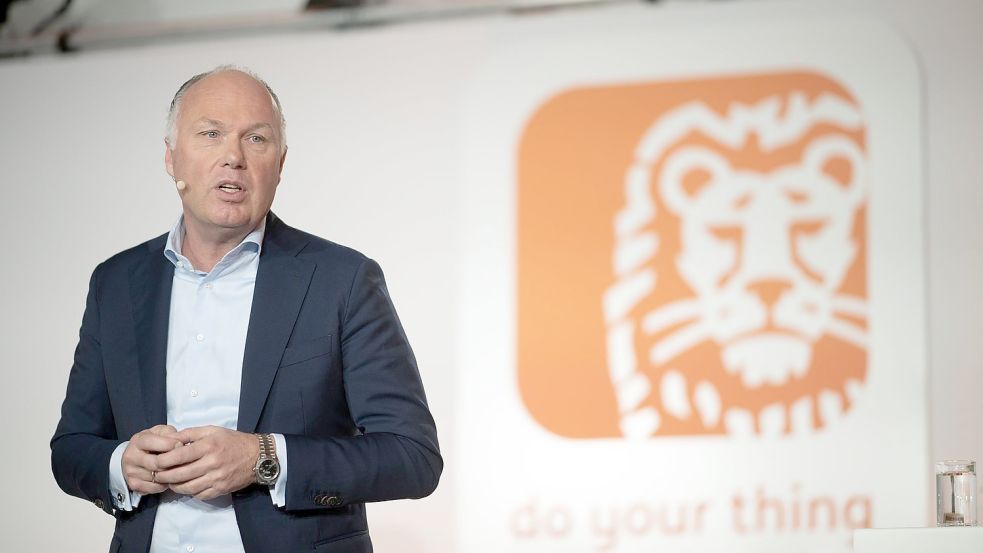 Der ING-Vorstandsvorsitzender Nick Jue bei der Bilanzpressekonferenz 2023 in Frankfurt am Main. Foto: Sebastian Christoph Gollnow/dpa