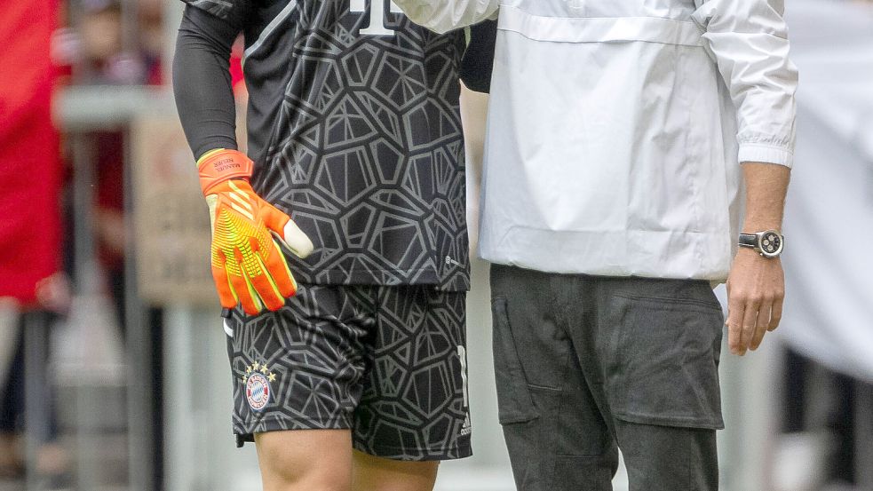 Keine Freunde: Manuel Neuer und Trainer Julian Nagelsmann Foto: IMAGO/Sascha Walther