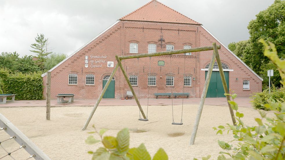 Werden die Grundschulen in Loquard (Bild) und Greetsiel geschlossen? Das ist zumindest ein mögliches Szenario. Foto: Wagenaar/Archiv