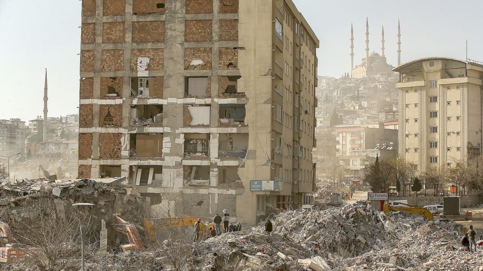 Besonders erschütternde Bilder gibt es seit Tagen aus der Stadt Kahramanmaras – rund 100 Kilometer von der syrischen Grenze entfernt. Foto: DPA