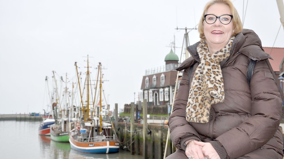 Viele spannende Entwicklungen der Krimireihe passieren rund um den Kutterhafen. Christiane Franke schwärmt für dieses idyllische Herzstück des Ortes: „Der Hafen ist so traumhaft.“ Foto: Ullrich