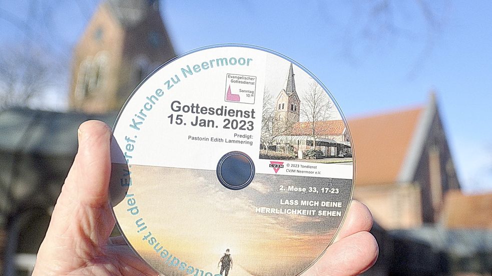 Jede Woche wird in der Kirche in Neermoor der Gottesdienst aufgezeichnet. Foto: Wolters