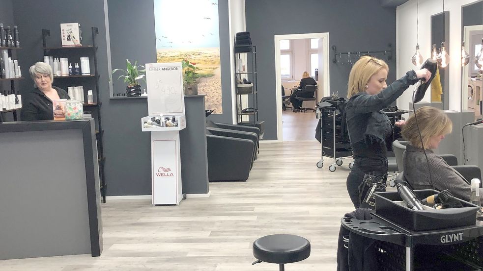 Ein Blick in den neuen Salon von Trend Hair Family in der Fußgängerzone Zwischen Beiden Sielen. Foto: H. Müller