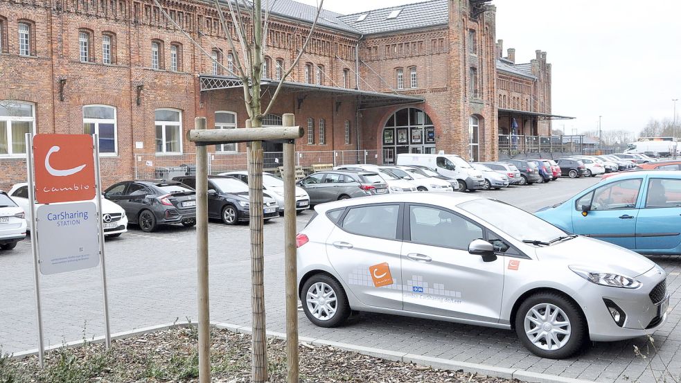 Einer der drei Car-Sharing-Standorte in Leer ist am Zollhaus. Foto: Wolters/Archiv