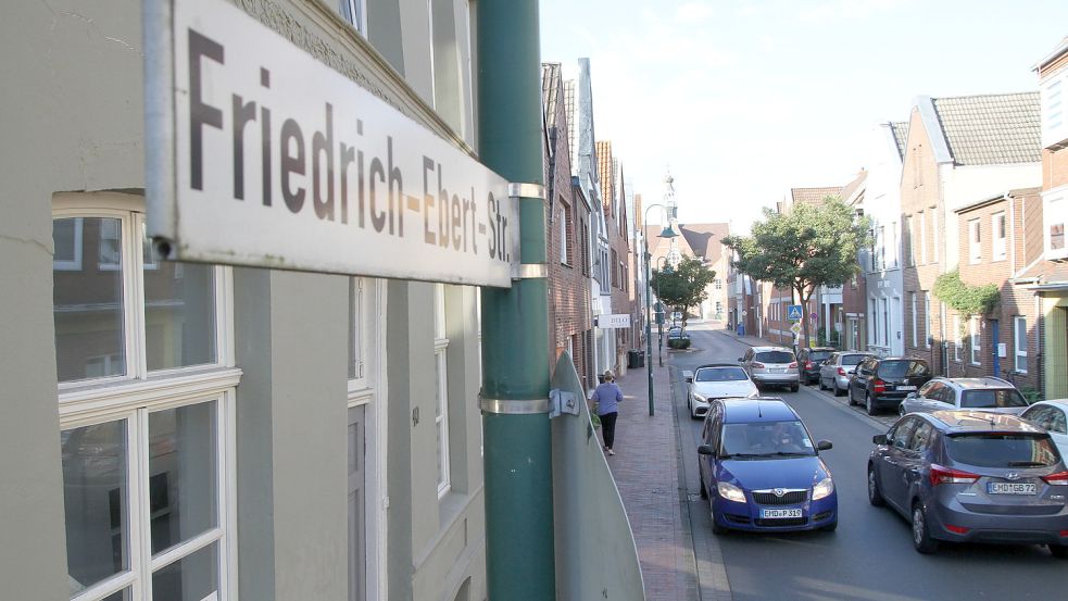 Auch die Friedrich-Ebert-Straße im Stadtteil Faldern steht nach wie vor im Fokus der Verkehrsdebatte. Seit dem Beginn der Verkehrsexperimente ist sie zu einem Nadelöhr geworden. Foto: Päschel/Archiv