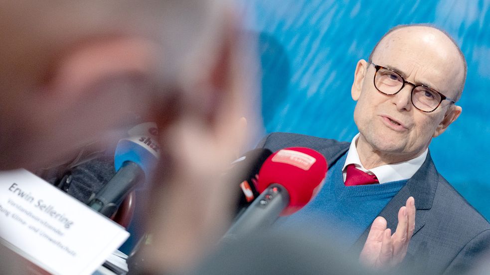 Erwin Sellering will wie vereinbart mit dem Vorstand der Klimastiftung MV zurücktreten. Foto: Volker Bohlmann