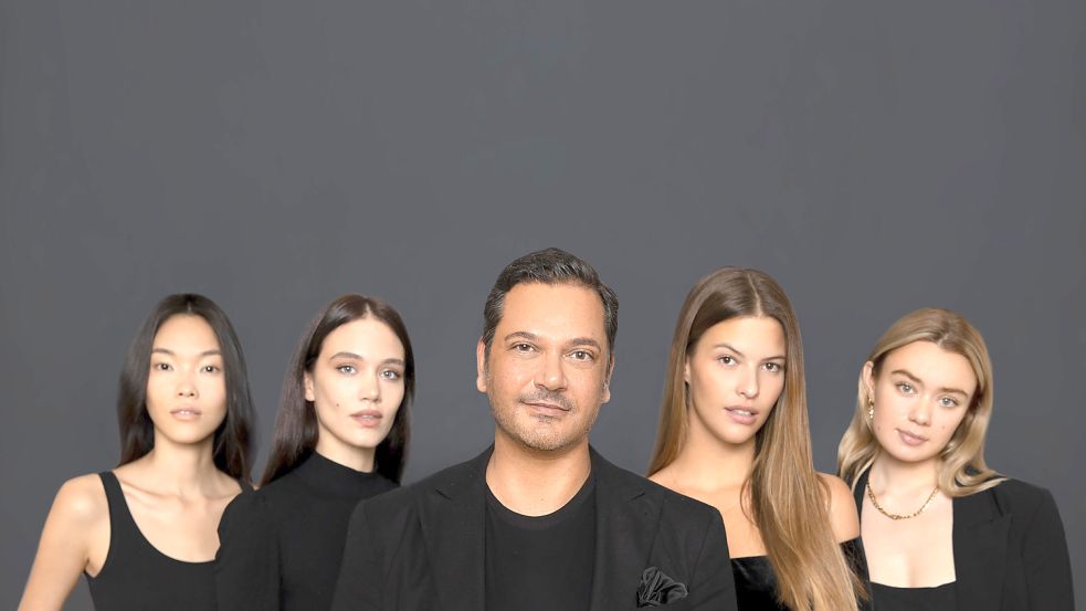 Marco Sinervo mit Models seiner Agentur. Foto: MGM Models