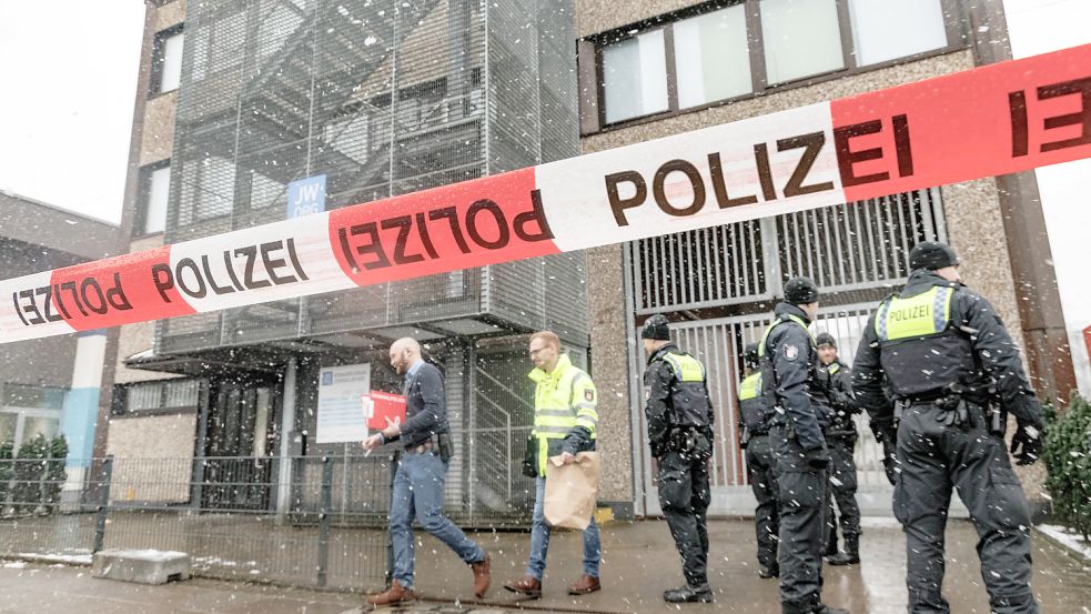 Bei einem Amoklauf in Hamburg sind am Donnerstag acht Menschen ums Leben gekommen, darunter auch der Täter. Angriffe auf Gotteshäuser gab es in den letzten Jahren immer wieder. Foto: dpa/Markus Scholz