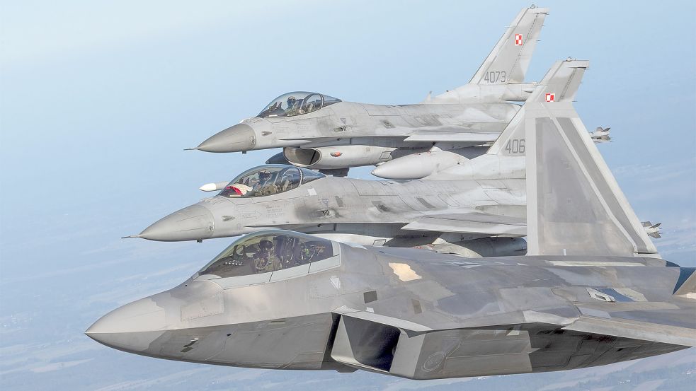 Polnische und amerikanische Flugzeuge bei einer Nato-Luftwaffenübung im vergangenen Jahr in Polen. Foto: Ssgt Danielle Sukhlall/U.S Air