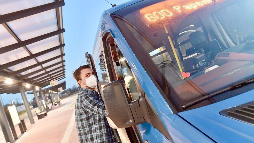 Für alle, die am späten Abend von Leer mit dem Bus zurück nach Hause möchten, gibt es bald mehr Verbindungen. Foto: Ortgies