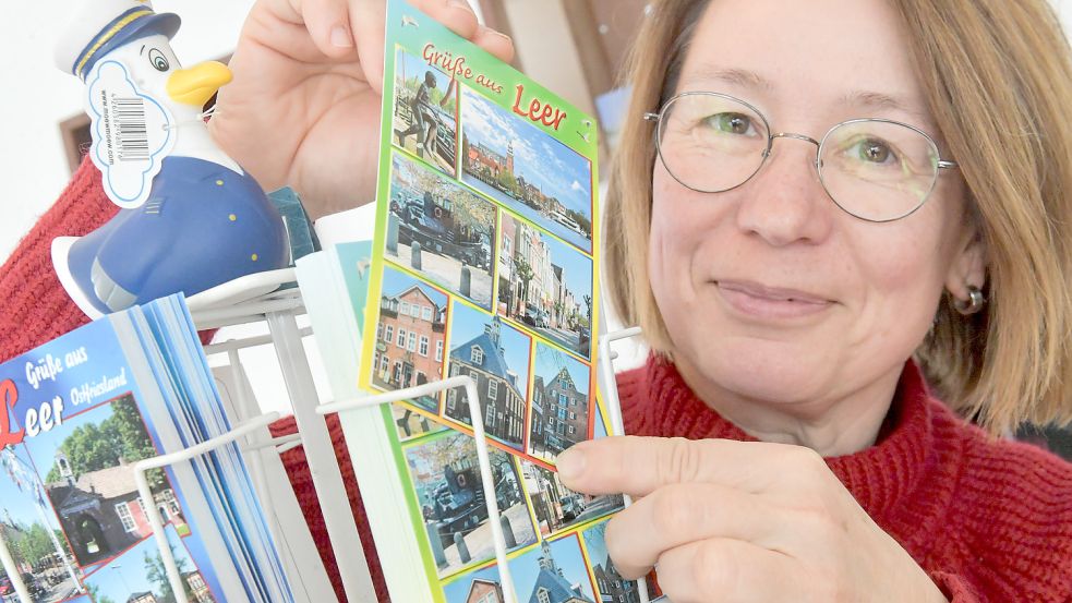 Gudrun Bruns ist Mitarbeiterin der Tourist-Info Leer. Foto: Ortgies