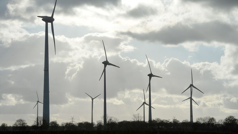 Wie viele Windkraftanlagen werden sich in ein paar Jahren im Landkreis Leer drehen? Noch gibt es viele Unwägbarkeiten. Foto: Ortgies