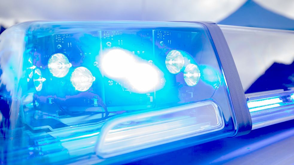 Die Polizei wurde nach Bramsche-Pente in den Einsatz gerufen. Eine junge Frau wurde Opfer eines Gewaltverbrechens. Foto: Daniel Karmann/dpa
