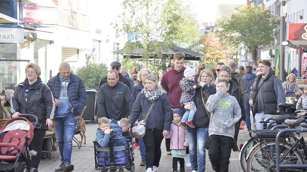 Verkaufsoffene Sonntag locken immer viele Besucher in die Innenstadt. Foto: Wolters/Archiv