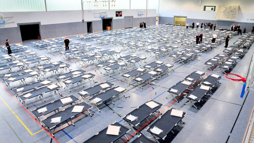 Eine Turnhalle, die 2016 zur Flüchtlingsunterkunft umfunktioniert worden war. Foto: dpa/Theo Titz