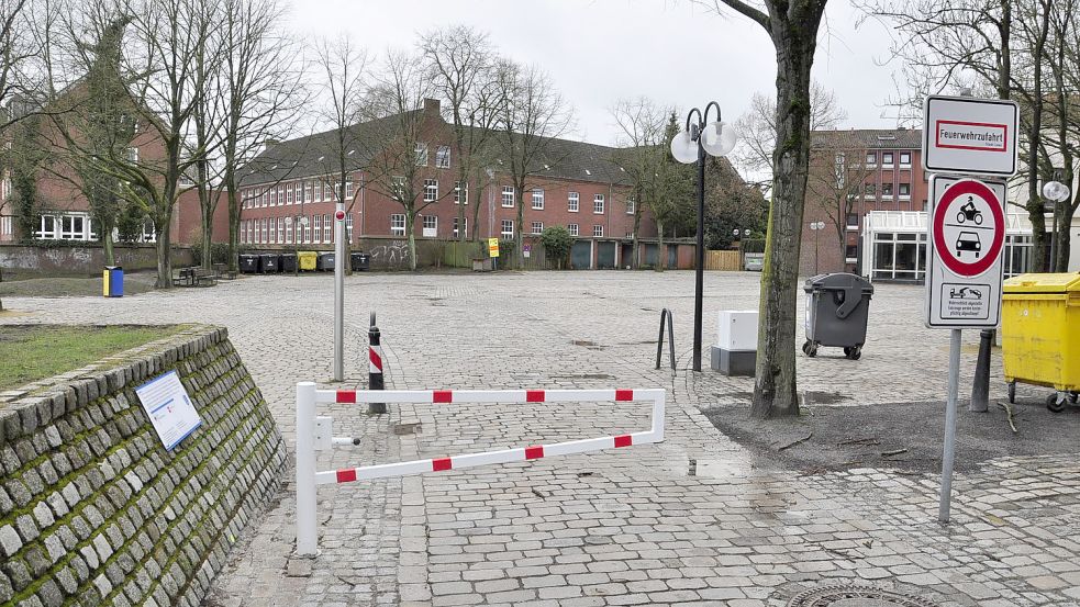 Dieses Schild gilt am Ernst-Reuter-Platz nun wieder. Foto: Wolters