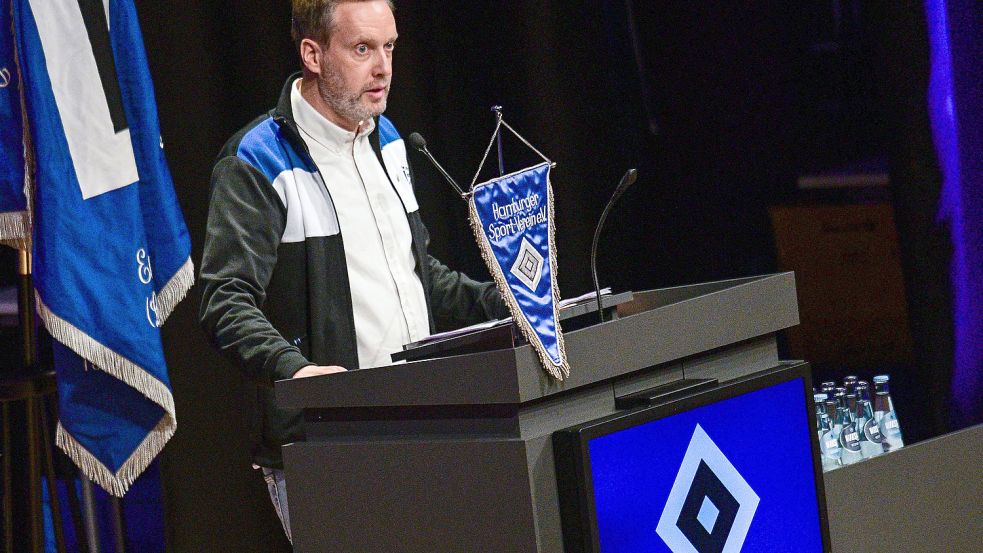 Sven Freese, Vorsitzender des Supporters Club, bei der HSV-Mitgliederversammlung im Januar. Foto: IMAGO/Oliver Ruhnke