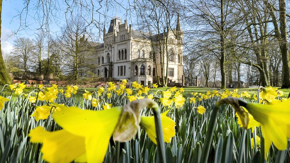 Ein Besuch der Evenburg lohnt sich im April besonders. Foto: Ortgies/Archiv