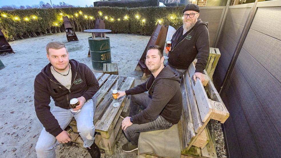 Der Biergarten hat die Atmosphäre einer Strandbar. Foto: Ortgies