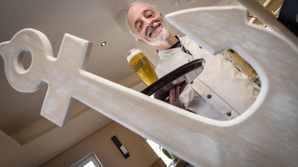 Karsten Stockhecker ist Gastronom aus Leidenschaft. Die Rahmenbedingungen machen ihm und vielen Berufskollegen aber das Leben schwer. Foto: Ortgies