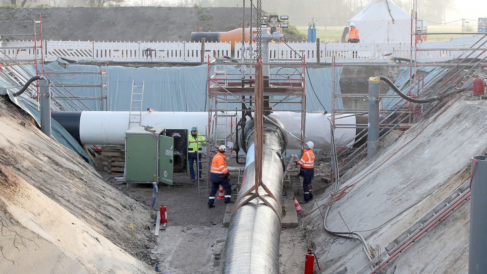 In der Nähe von Etzel wurde die gut 27 Kilometer lange Anschlussleitung für das Erdgas vom LNG-Terminal in Wilhelmshaven an eine größere Gasversorgungsleitung angeschlossen. Foto: Oltmanns