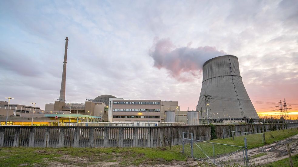Das Kernkraftwerk Emsland in Lingen geht am 15. April vom Netz. Foto: dpa/Sina Schuldt