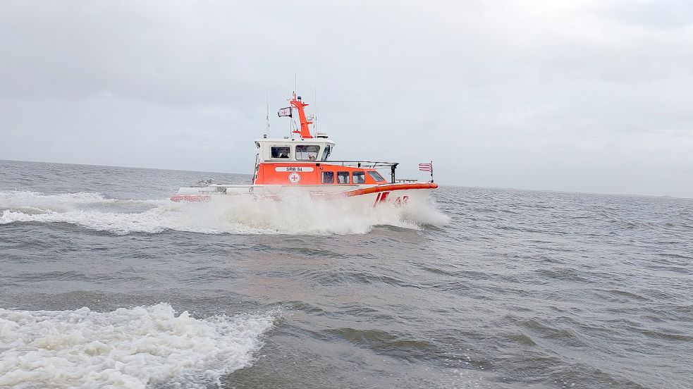 Die Seenotretter der Station Neuharlingersiel der Deutschen Gesellschaft zur Rettung Schiffbrüchiger (DGzRS) rückten mit ihrem neuen Seenotrettungsbootes SRB 84 aus. Foto: DGzRS